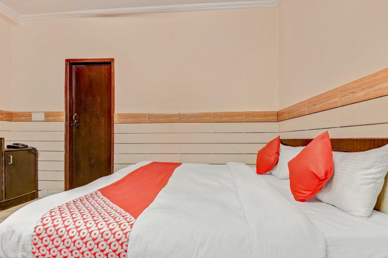 Oyo Park View Guest House Near Edm Mall New Delhi Exterior photo